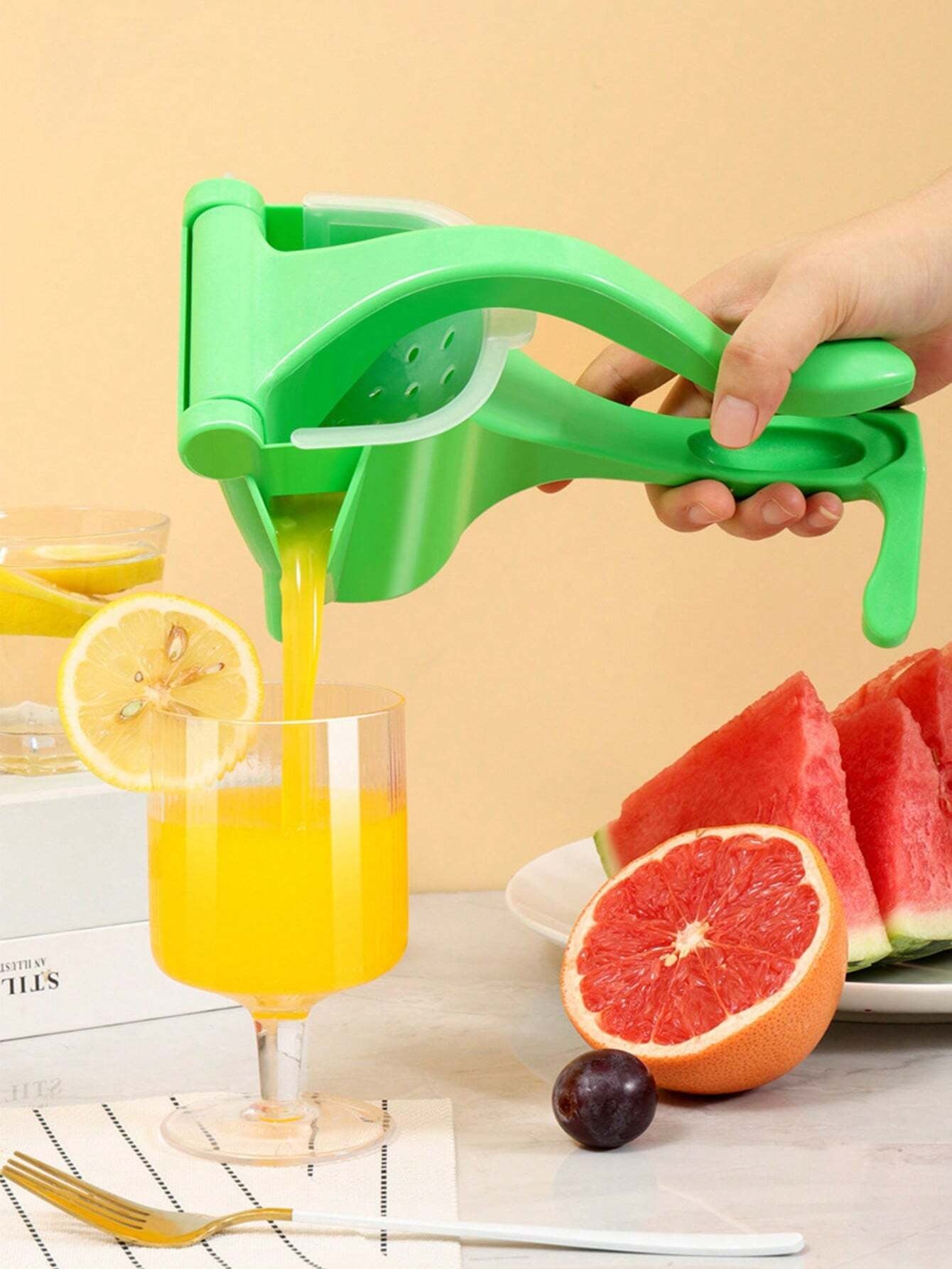 Handheld Juicer